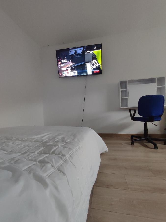 Chambre Prive Dans Une Maison Avec Terrasse Et Jardin Salles De Bain Partagees Apartman Lille Kültér fotó